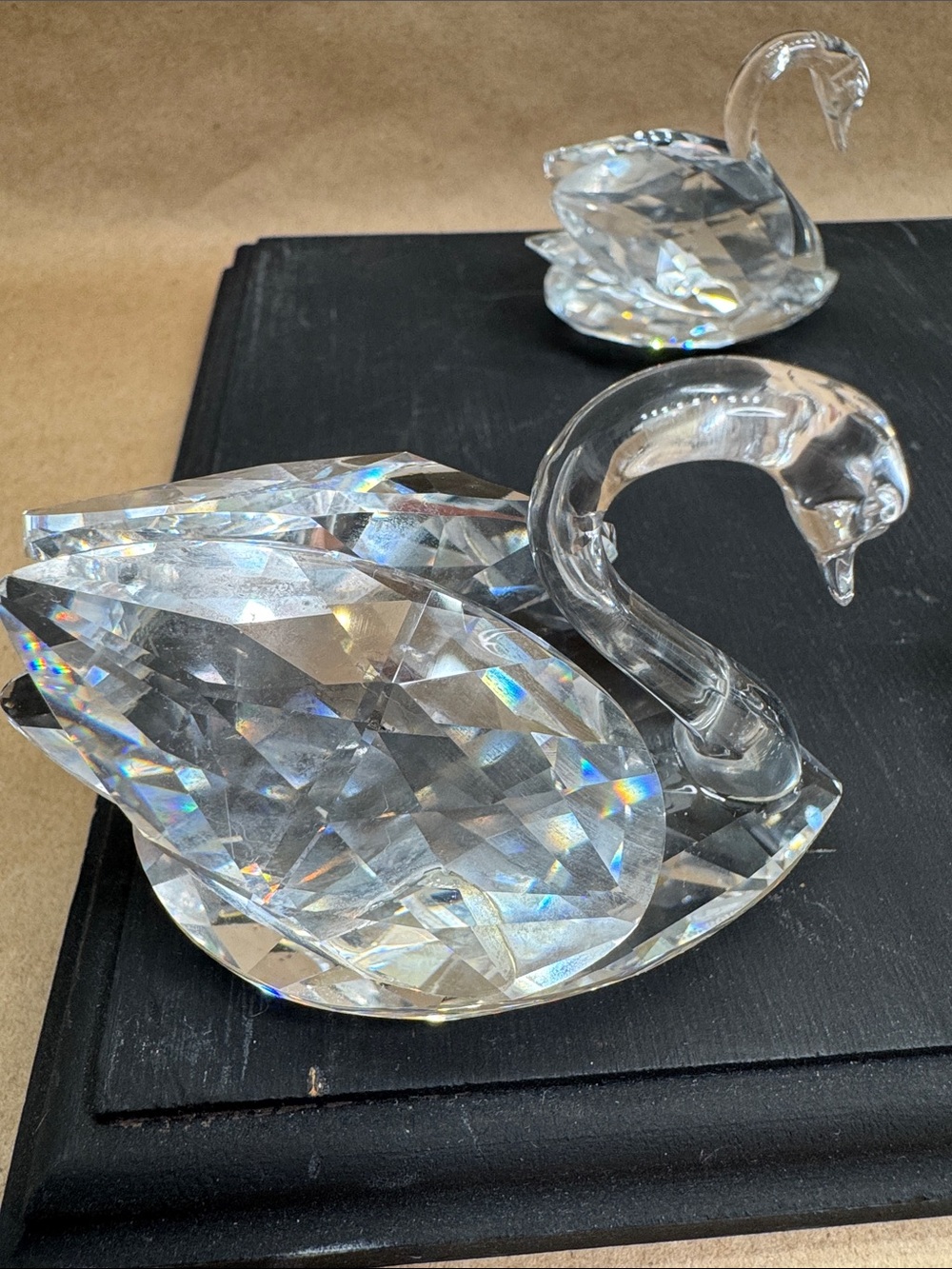Swarovski Crystal Swan Figurines Clear Glass Set of Three - Picture 2 of 16